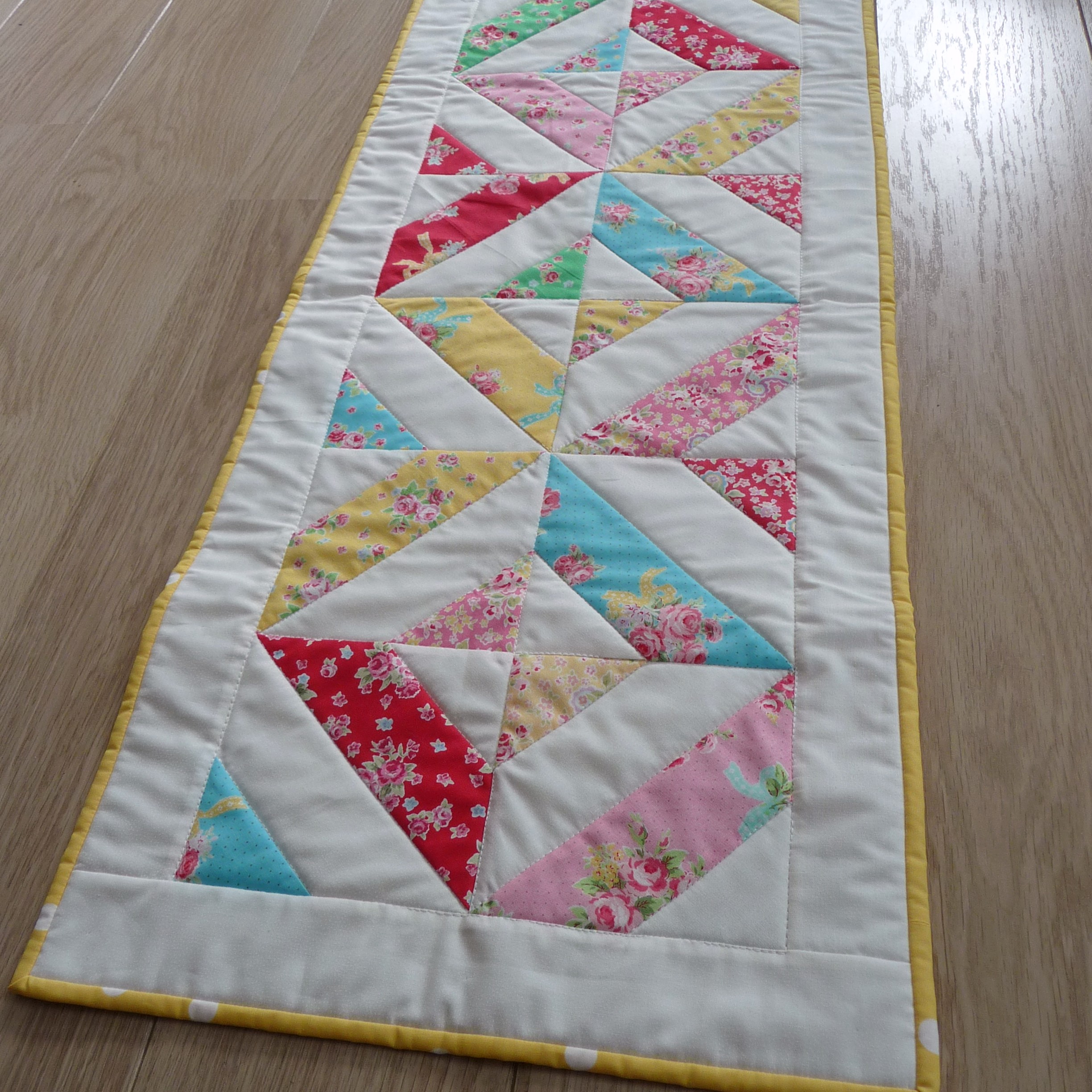 Quilted Table Runner on Luulla